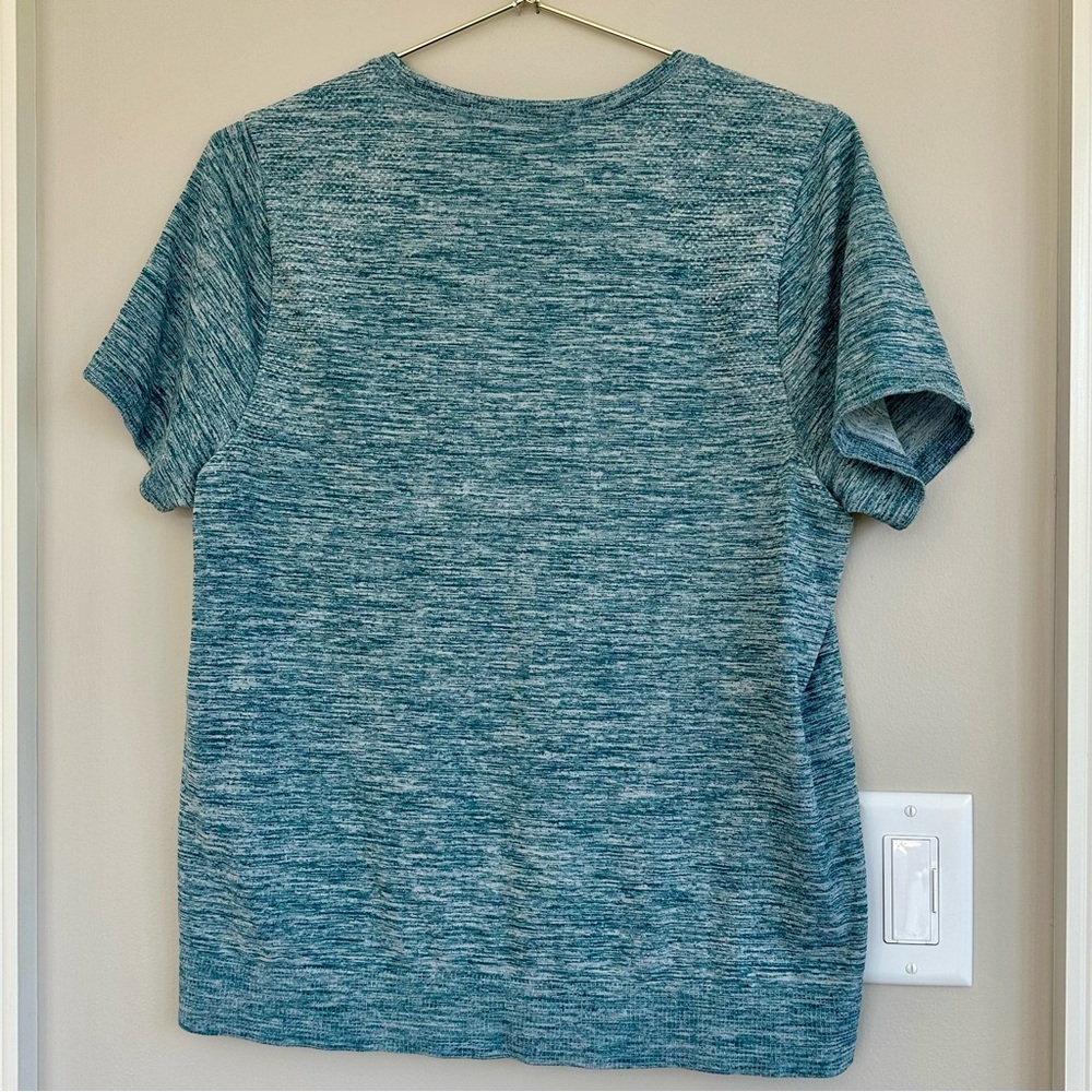 Athleta Performance Tee - Picture 2 of 5
